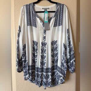 🦋Daniel Rainn Amely Split Neck Blouse